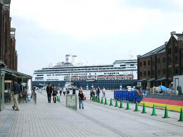 【大桟橋のアムステルダム】_b0009849_21581220.jpg