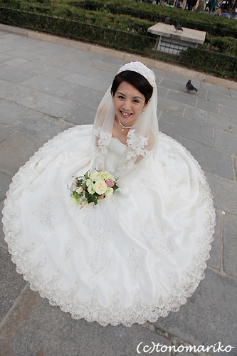 エッフェル塔で大ジャンプ!パリで結婚式_c0024345_2171890.jpg