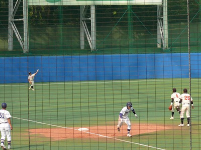 １０月５日　東都大学野球２部　日本大対駒澤大_b0166128_1259059.jpg