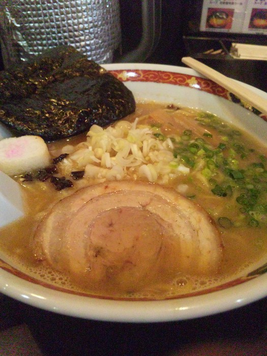 今日のラーメン極_a0155957_2303471.jpg