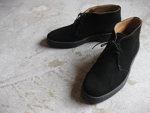Tricker's トリッカーズのチャッカブーツ「マッドガード