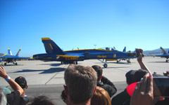 2010 S.F. Fleet Week \"Blue Angels\" Take Off!!_c0063182_12145814.jpg