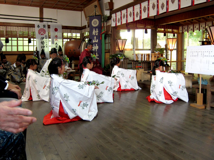 秋の大祭と御手水舎の除幕_b0145296_12545948.jpg