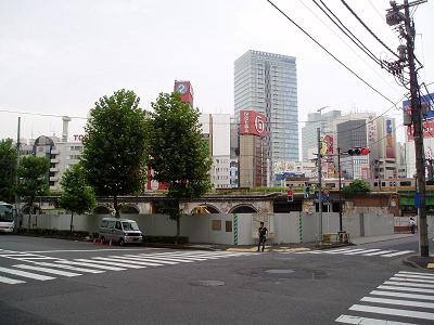 さよなら交通博物館(10) 万世橋駅等の遺構と再開発工事_f0030574_0294357.jpg