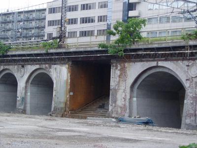 さよなら交通博物館(10) 万世橋駅等の遺構と再開発工事_f0030574_045435.jpg