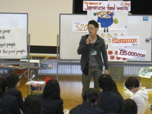 国際情報高校で「Let\'s have a wonderful soup!」WSを実施しました_c0167632_1221812.jpg