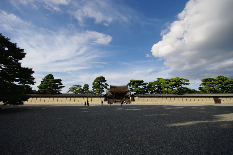 京都御苑をワンコと散歩．．．_f0152550_22372489.jpg