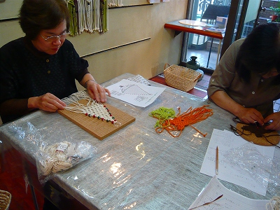 こんなこともやってます!木曜カフェ★_f0223914_20251944.jpg