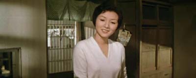 成瀬巳喜男監督『娘・妻・母』（東宝映画、1961年）　その４_f0147840_01481.jpg