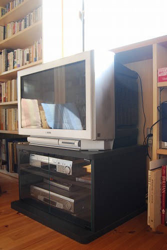 今日は テレビの定年退職。。。_c0124100_91545.jpg