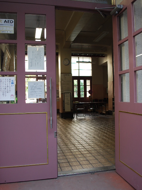 東京都中央区立阪本小学校(昭和モダン建築探訪)_f0142606_657525.jpg