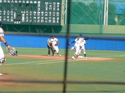 10月12日 東都大学野球2部 駒澤大対東農大_b0166128_2358059.jpg