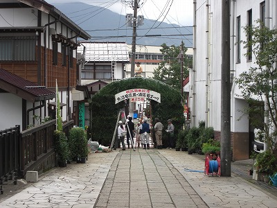 毘沙門様の菊祭り_a0084753_15501573.jpg