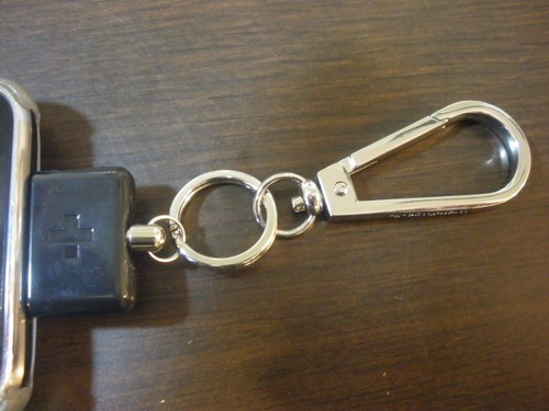 Dockコネクターを使用してiPod/iPhoneを提げられるカラビナフック...DockCarabiner 入荷!!_b0125570_1141610.jpg