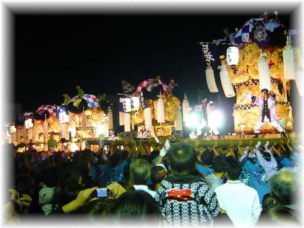 勇壮華麗な「男祭り」 新居浜太鼓祭り♪_d0175974_71459.jpg