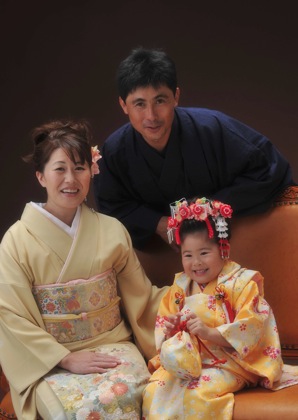 10月に入ってから当スタジオでも七五三のお祝いの......._b0194185_22423771.jpg