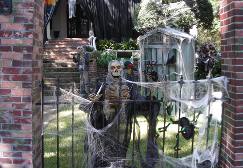 Halloween Decoration 3_d0000995_1414492.jpg