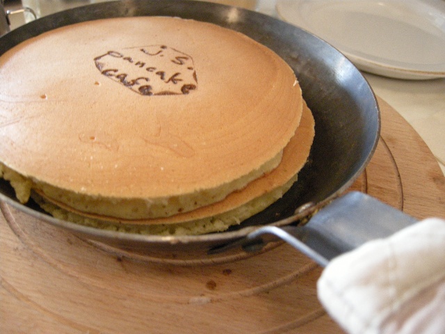 j.s.pancake cafe 青山店_c0060927_15175690.jpg