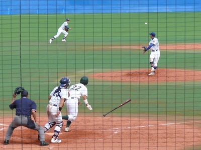 10月13日 東都大学野球2部 東農大対駒澤大 _b0166128_8464143.jpg