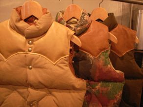 \"Rocky Mountain Featherbed DOWN VEST TENT\"ってこんなこと。_c0140560_1246399.jpg