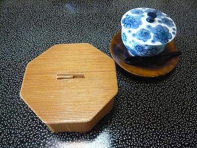 2010年夏の湯宿　天城湯ヶ島「嵯峨沢館」　～お茶菓子～_a0029277_12461185.jpg