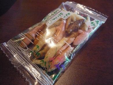  2010年夏の湯宿　天城湯ヶ島「嵯峨沢館」　～お茶菓子～_a0029277_12461869.jpg