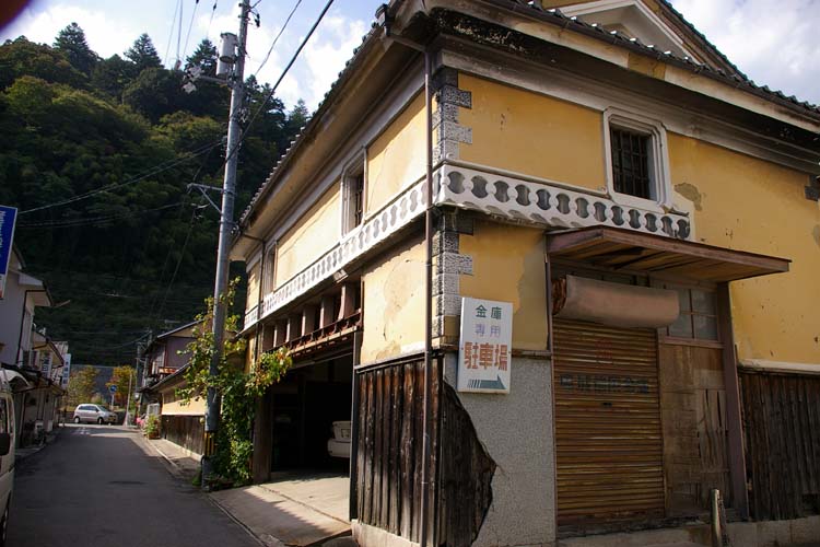 信用金庫_f0130879_21574782.jpg