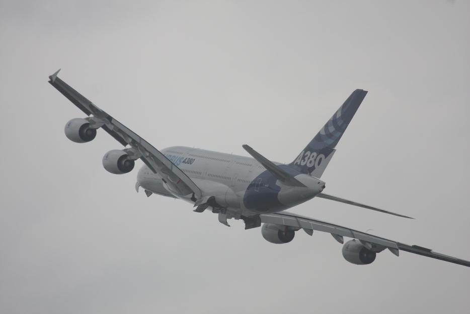 羽田空港にＡ３８０がやってきた！_f0231416_19223510.jpg