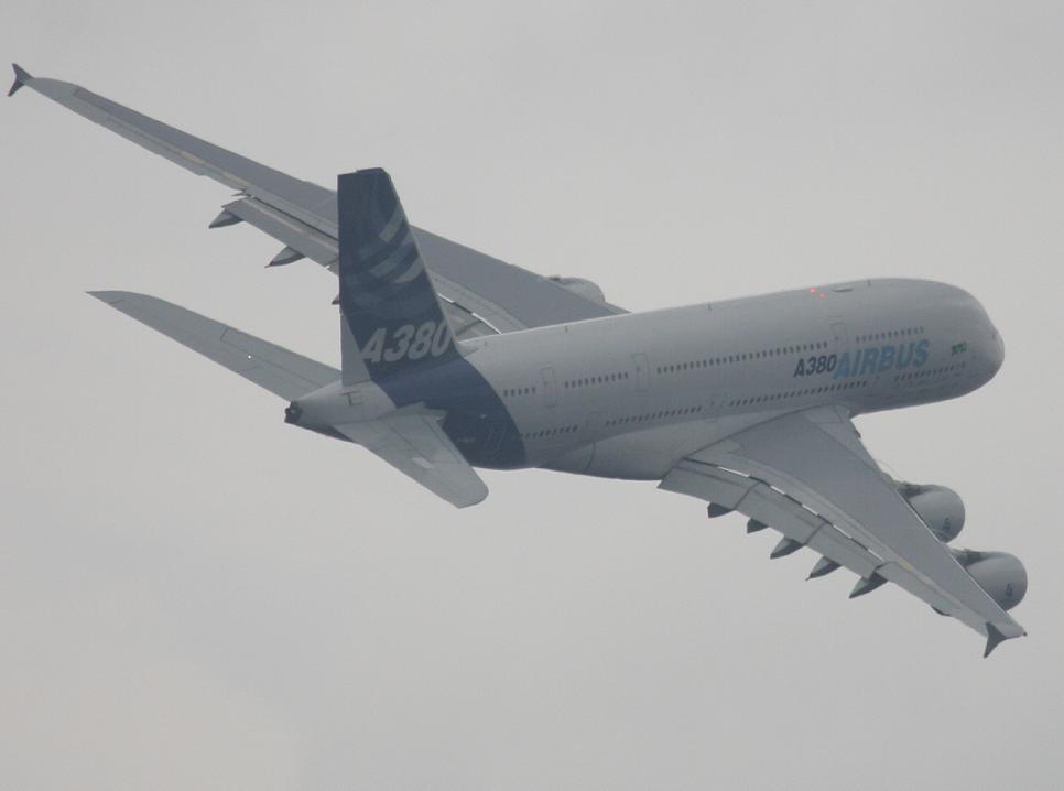 羽田空港にＡ３８０がやってきた！_f0231416_19241581.jpg