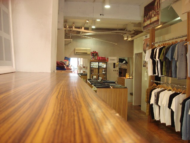 d0168411_23187.jpg