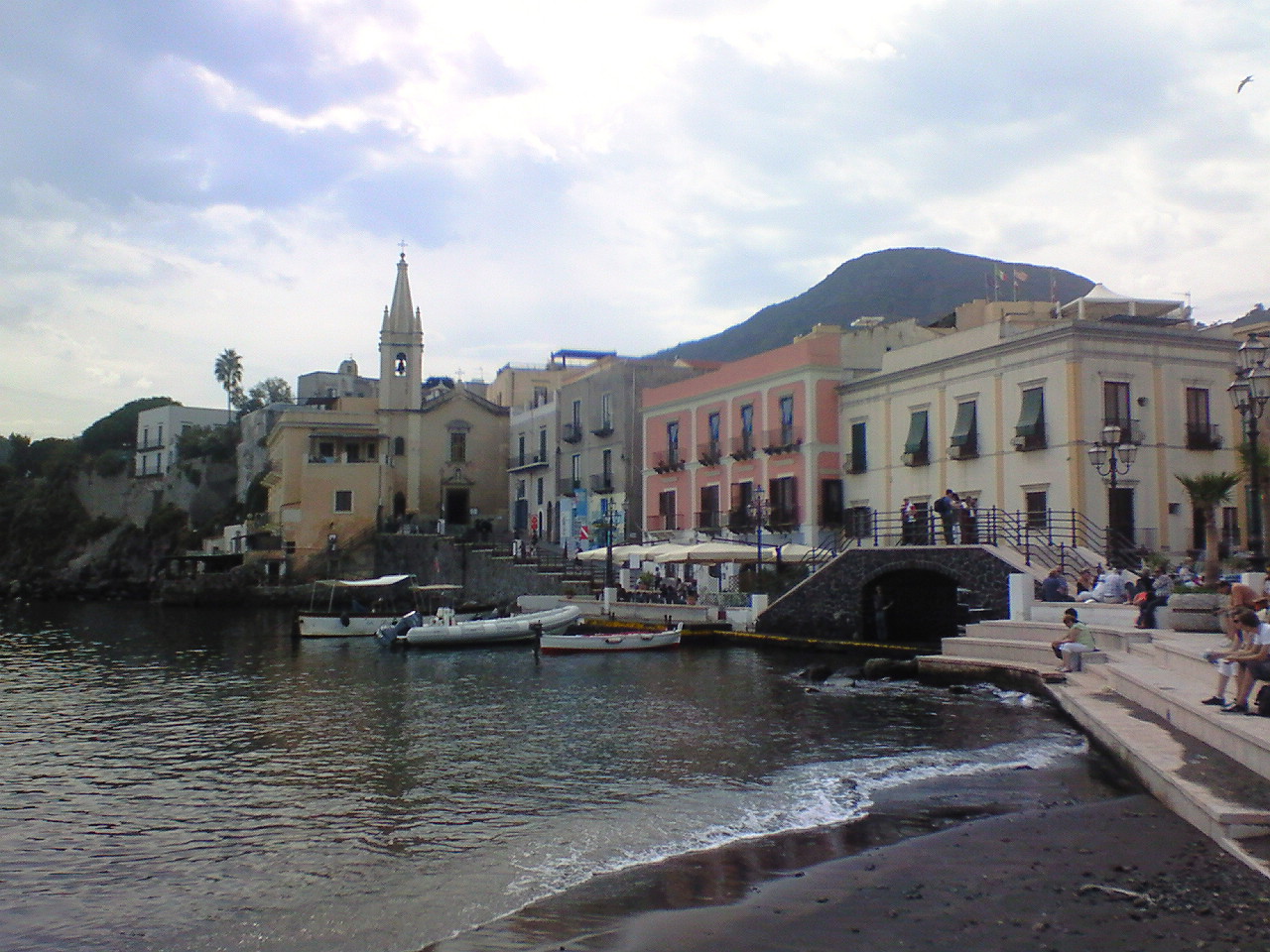 シチリア周遊 駆け足 観光 編 その3 美容のための エオリア諸島 Fermata On Line イタリア留学 欧州旅行記とか もろもろもろ