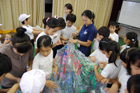 AIS 幸町小 4年2組 第2回目授業!_c0222139_2134296.jpg