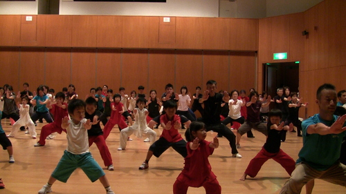 【第三回　中国武術演武会】　2010　ＮＯ.1_a0039748_2251437.jpg