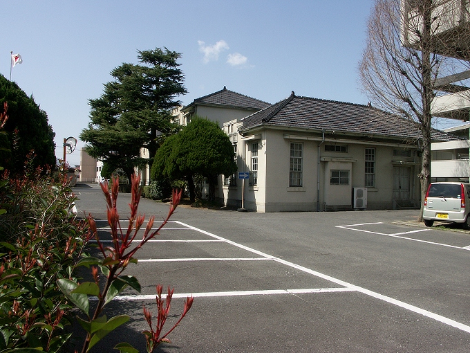 香川県農業試験場本館_f0116479_22342834.jpg