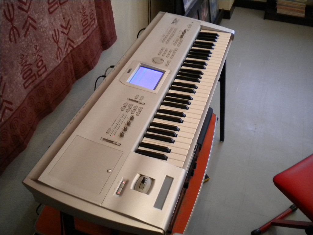 KORG TRITON STUDIO 61導入記（1）_a0060052_1365134.jpg