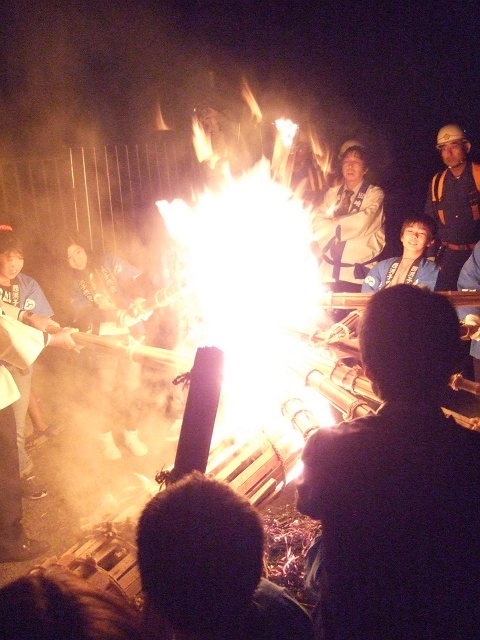 海田・出崎森神社秋季例大祭「古式ひともし祭」その1　点火_b0095061_12254867.jpg