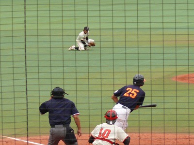 10月19日 東都大学野球2部 日本大対拓殖大_b0166128_134436100.jpg