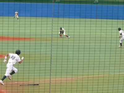 10月19日 東都大学野球2部 東農大対専修大 _b0166128_1431152.jpg