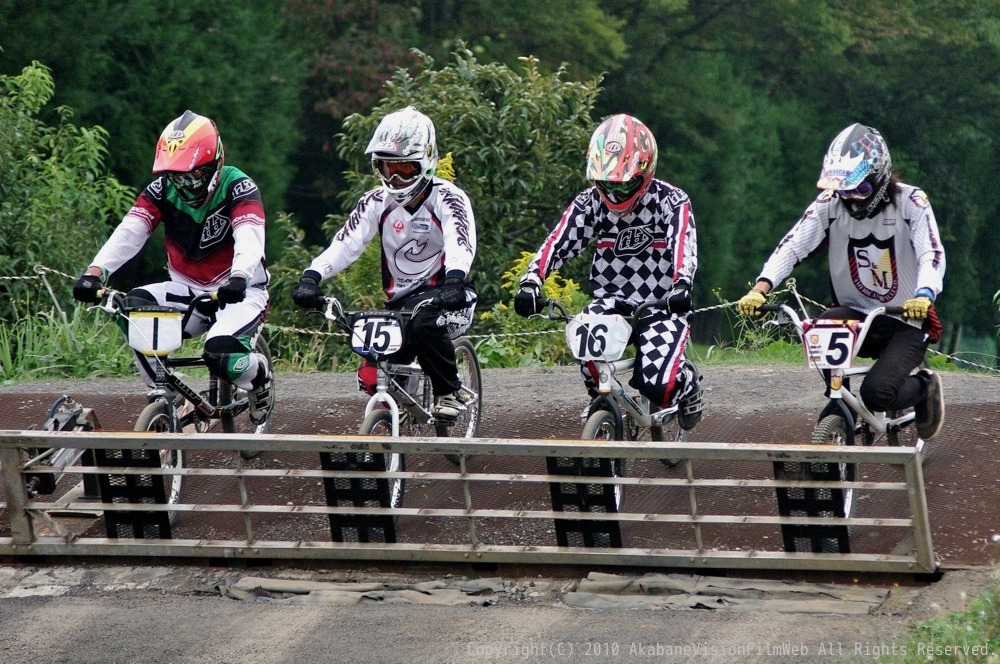 ２０１０JOSF緑山10月定期戦　VOL1：BMXエリート決勝　世界最速情報_b0065730_17312536.jpg