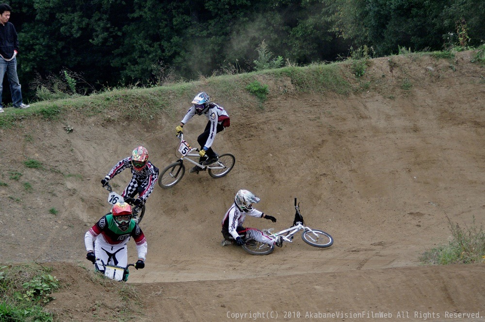 ２０１０JOSF緑山10月定期戦　VOL1：BMXエリート決勝　世界最速情報_b0065730_17342348.jpg