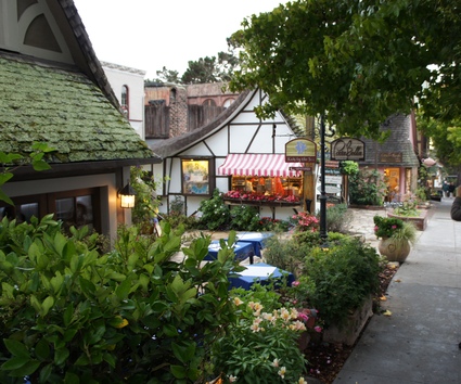 可愛らしいリゾート地 CARMEL_f0083294_16455394.jpg