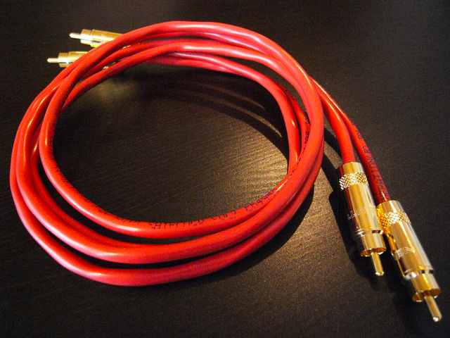 BELDEN 5320FJ RCA Cable WAGNUS.special.Bプランお客様レビュー_e0153314_23262638.jpg