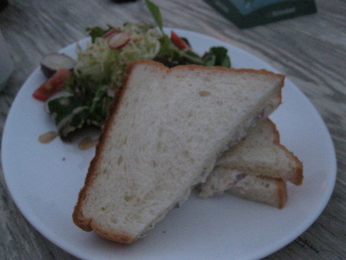 「LANDSHIP cafe」で~~_a0125419_9254363.jpg