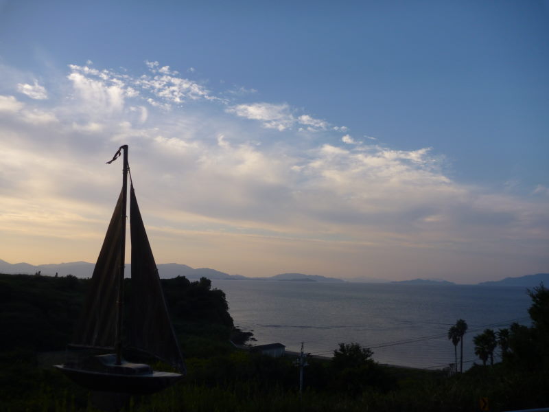 無人島巡り、そして独占！こんな冒険心を満たしてくれるシーカヤックは最高だ！－秋の牛窓カヤック②_e0138081_17453195.jpg
