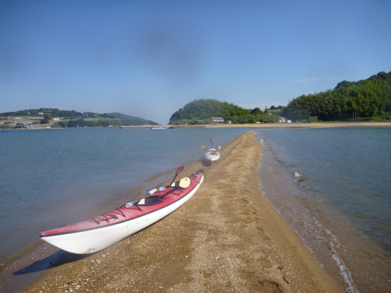 無人島巡り、そして独占！こんな冒険心を満たしてくれるシーカヤックは最高だ！－秋の牛窓カヤック②_e0138081_18112482.jpg