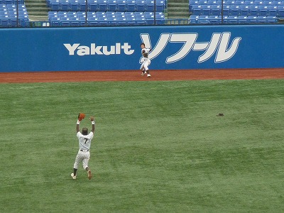 １０月２０日　東都大学野球　青学大対国士舘大_b0166128_15461218.jpg