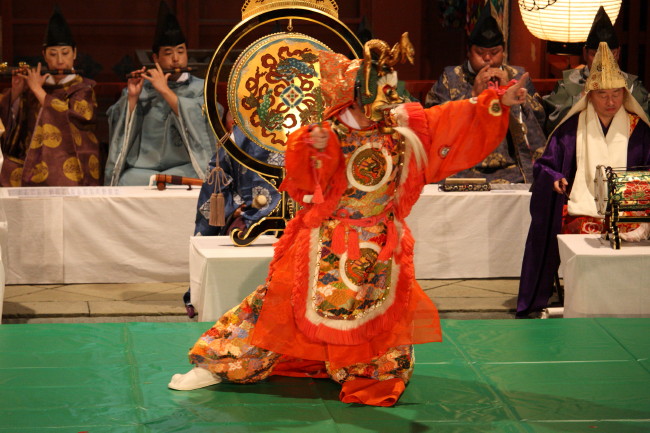 古（いにしえ）の舞　貫前神社秋の雅楽演奏会　その２_f0017530_2138940.jpg