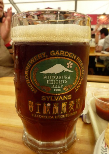 Ｅｉｎ Ｐｒｏｓｉｔ ｄｅｒ ＧｅｍＵｔｌｉｃｈｋｅｉｔ！ オクトーバーフェスト横浜2010_a0122931_17191824.jpg