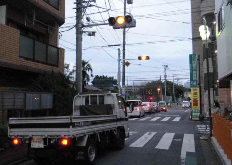 信号機が赤点滅から黄点滅に 佐野いくおのブログ