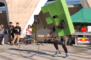 【第三回リム転がし世界大会】開催!_f0063022_1492485.jpg